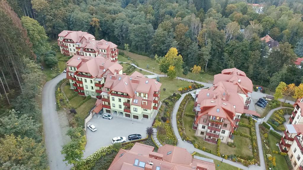 Parkowa Polana Myweek Appartement Polanica-Zdrój Buitenkant foto